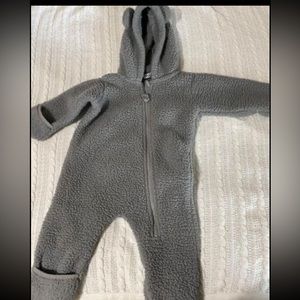 Baby Lands' End Fleece Bunting 3-6m fits more like 6-9m. Never worn.